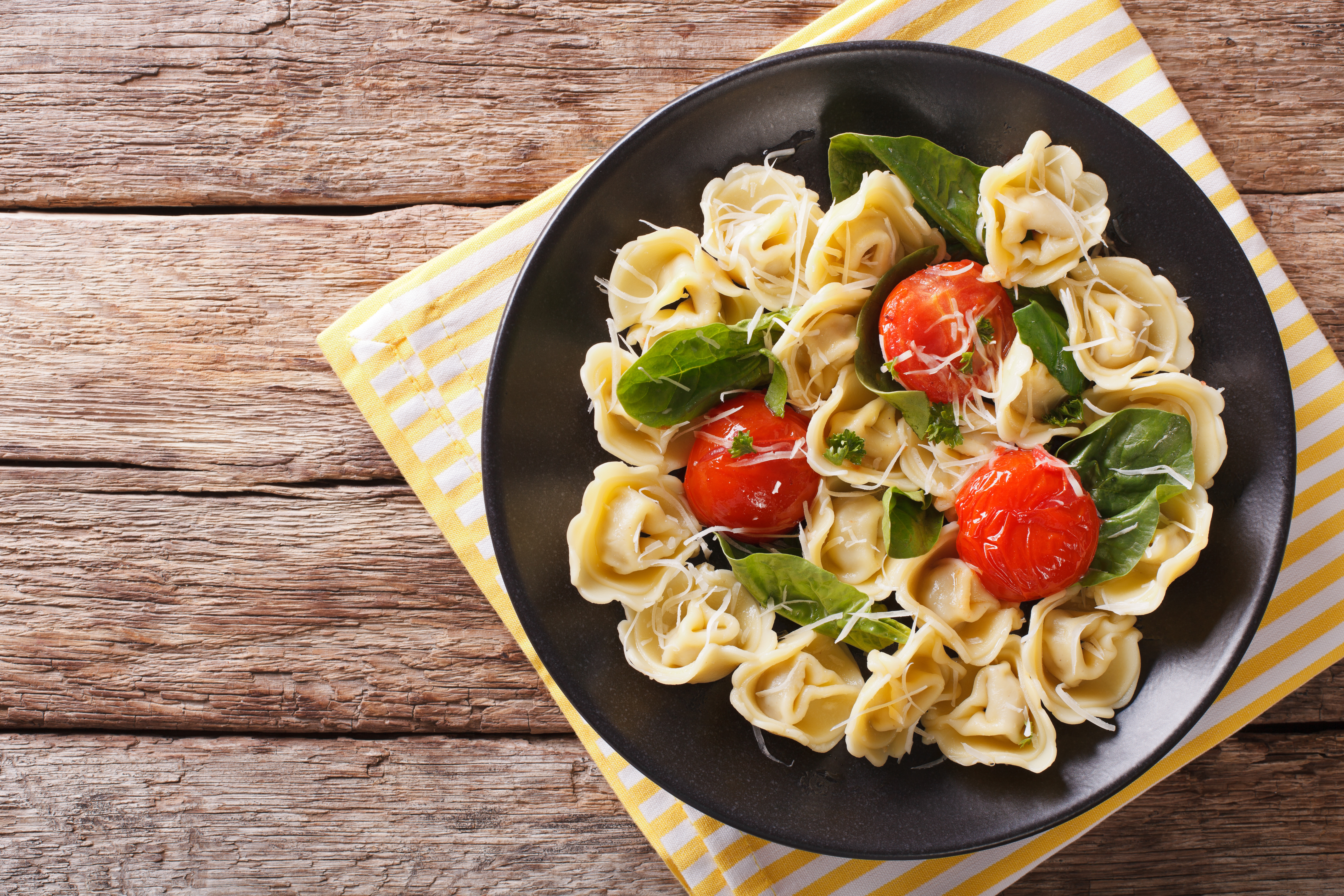 Creamy Tortellini with Cherry Tomatoes, Spinach & Grilled Chicken