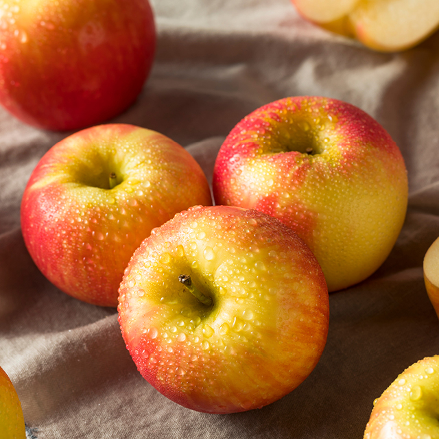 Honeycrisp Apples 
