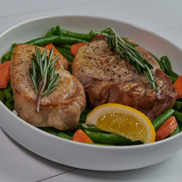 Center Cut Boneless Pork Loin Chops 